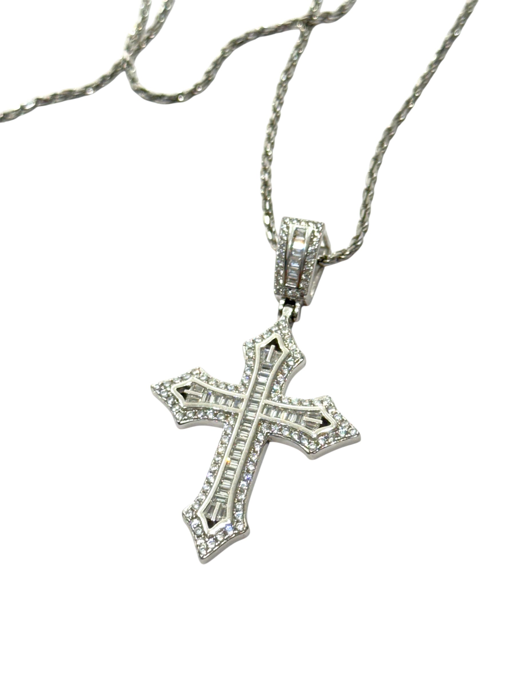 Collana con croce zirconata